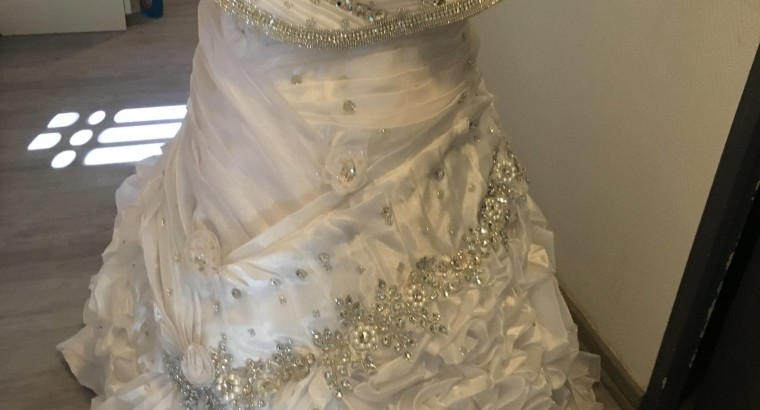Robe de mariée magnifique