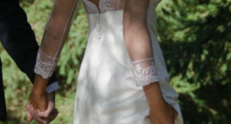 Robe de mariée sobre et élégante – état impeccable