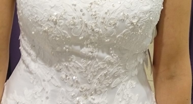 Robe de mariée avec traine